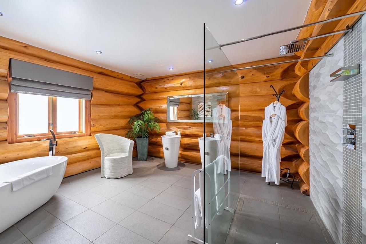 The Log Cabins At The Vu Bathgate Ngoại thất bức ảnh